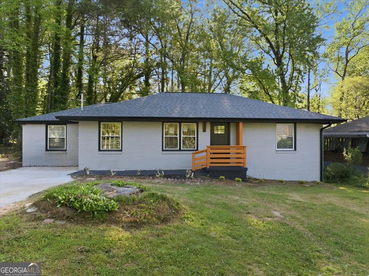 2082 Rosewood Road