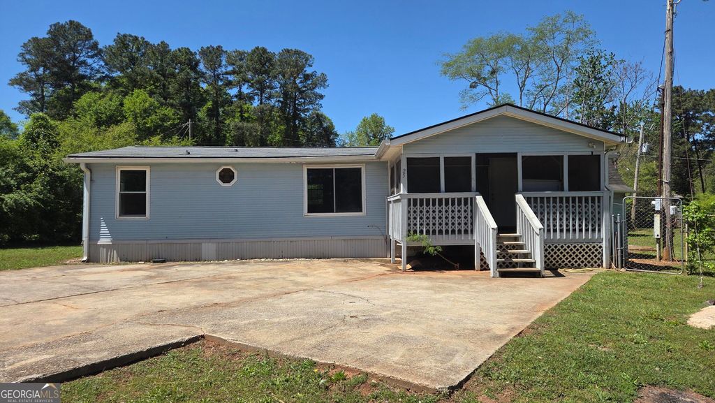 Photo of 25 Fischer Way, Sharpsburg, GA 30277 (MLS # 10727129)