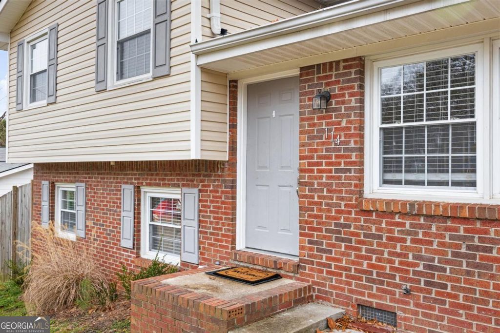 Photo of 114 Woodglen Drive, Woodstock, GA 30188 (MLS # 10669614)