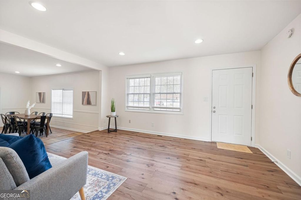 Photo of 114 Woodglen Drive, Woodstock, GA 30188 (MLS # 10669614)