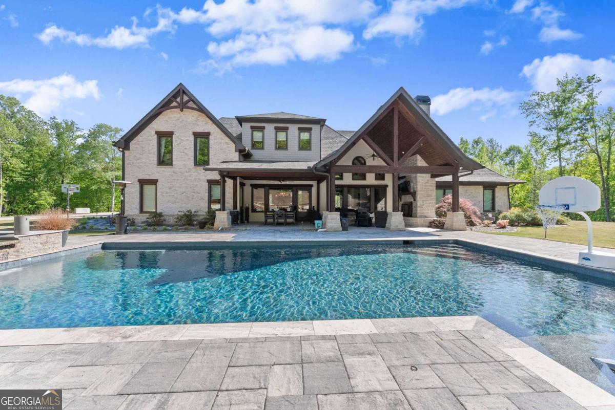 3263 Tanners Mill RD
