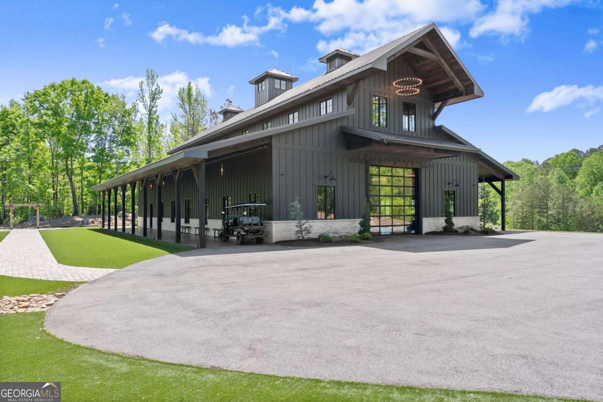 3263 Tanners Mill RD
