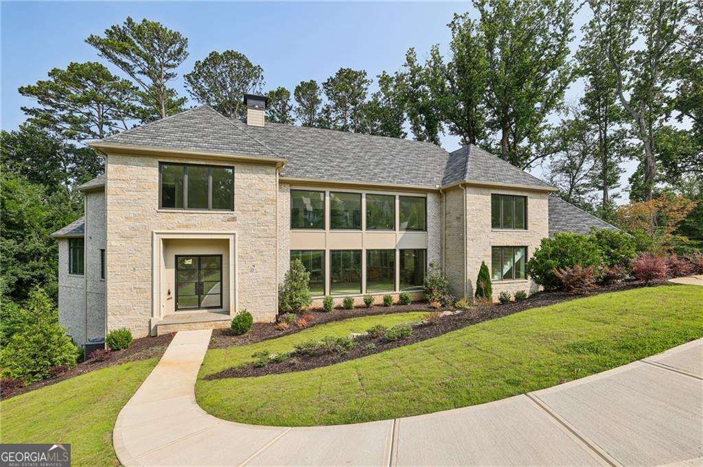 Photo of 825 Kenry Court, Atlanta, GA 30342 (MLS # 10707271)