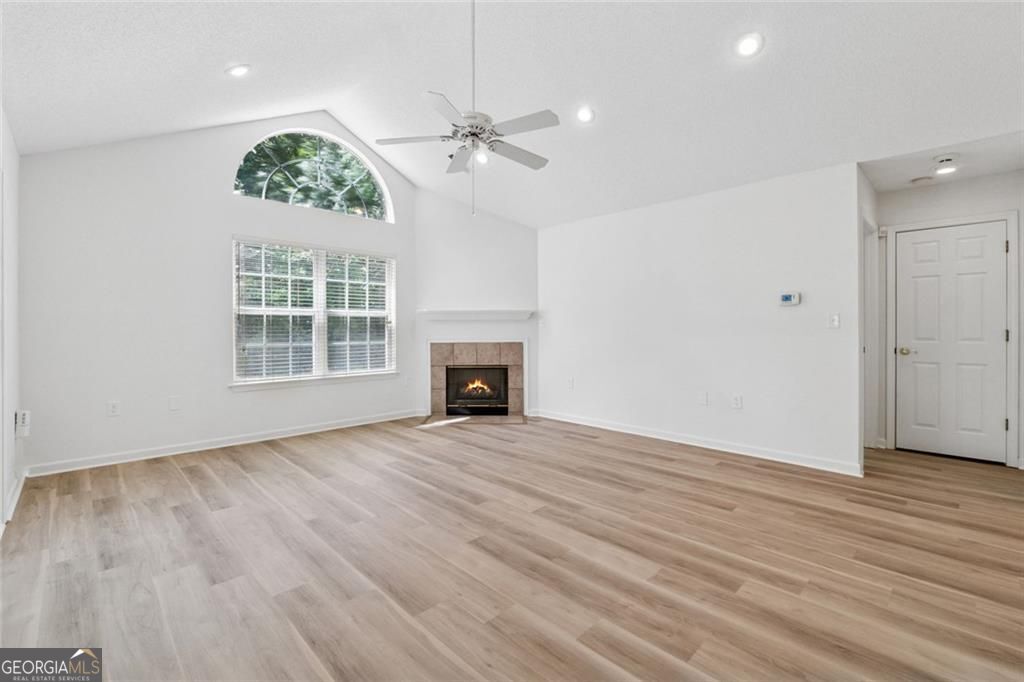 Alpharetta, Georgia 30022, United States, 3 Bedrooms Bedrooms, ,2 BathroomsBathrooms,Residential,Pending,180494