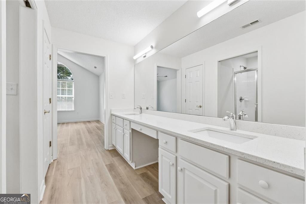 Alpharetta, Georgia 30022, United States, 3 Bedrooms Bedrooms, ,2 BathroomsBathrooms,Residential,Pending,180494