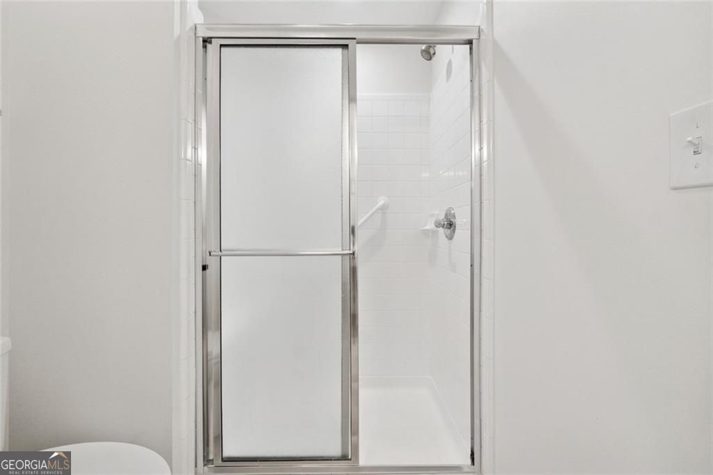 Alpharetta, Georgia 30022, United States, 3 Bedrooms Bedrooms, ,2 BathroomsBathrooms,Residential,Pending,180494