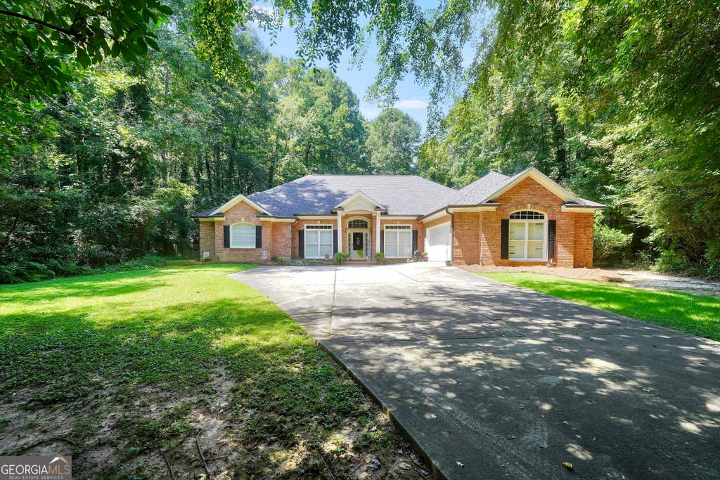 Photo of 2434 Creekside Trace, Jonesboro, GA 30236 (MLS # 10833646)