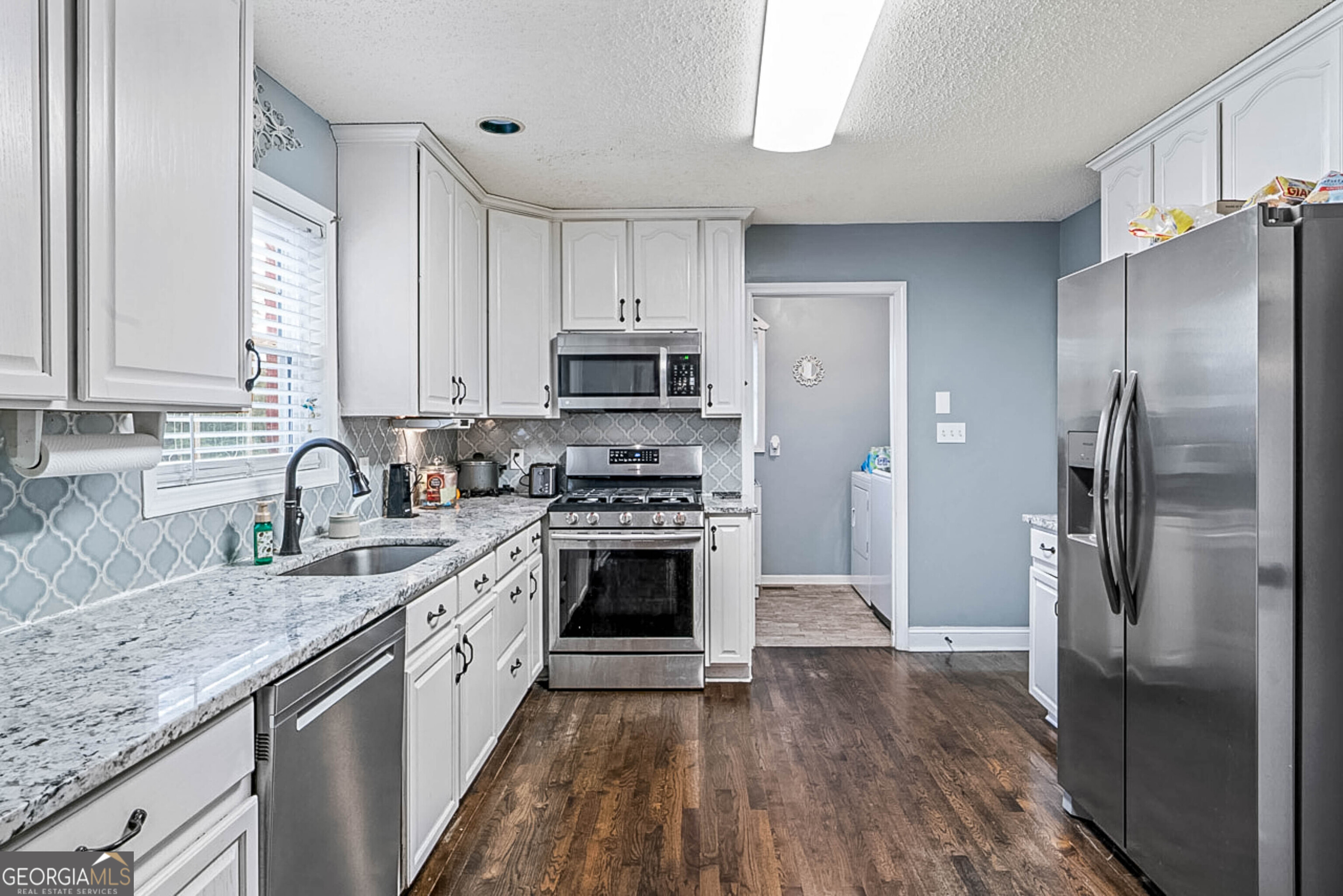 1112 Sutton DR