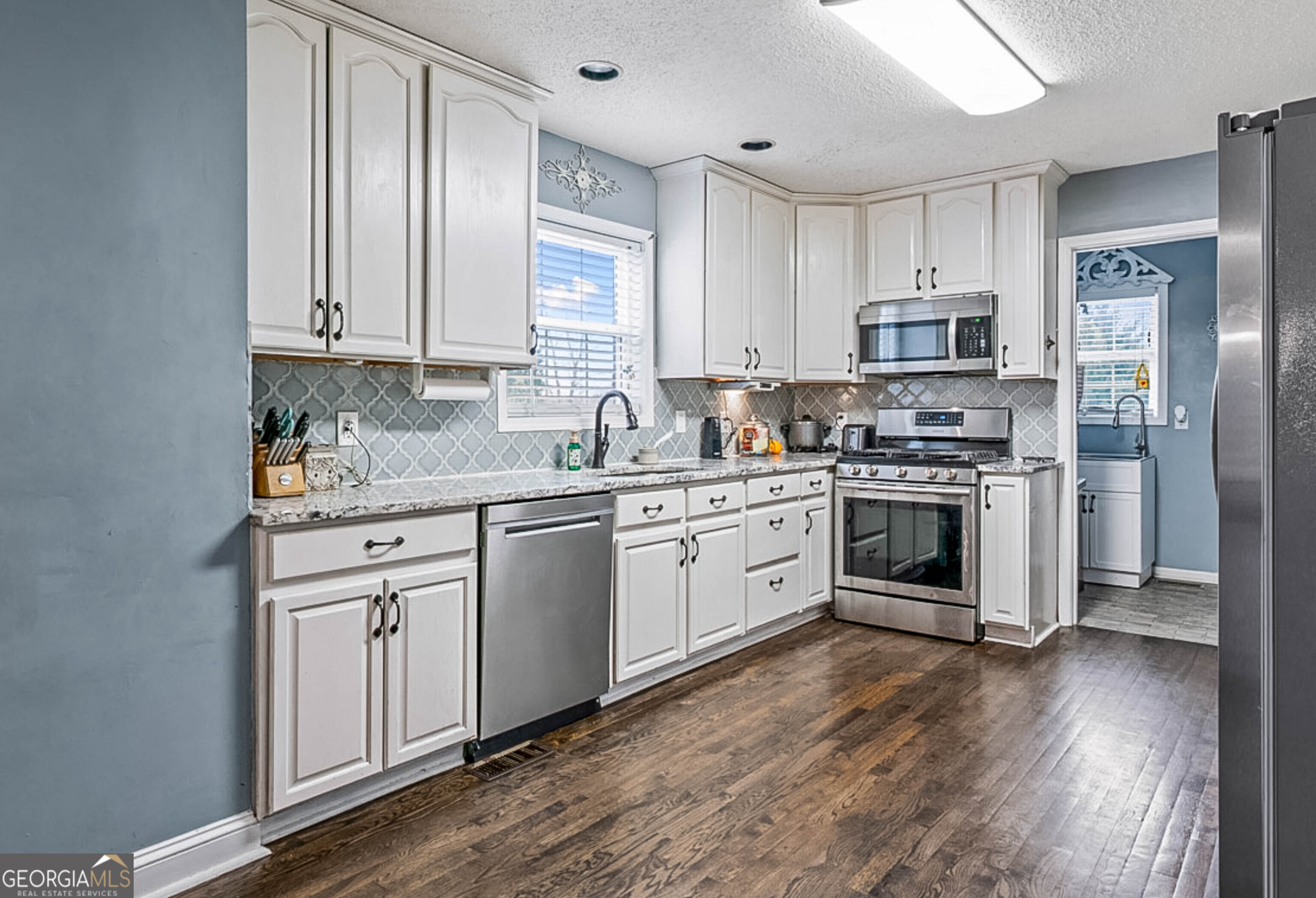 1112 Sutton DR