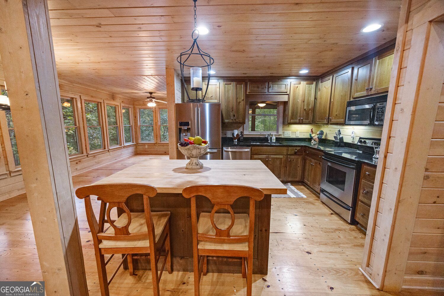 85 Post Oak LN