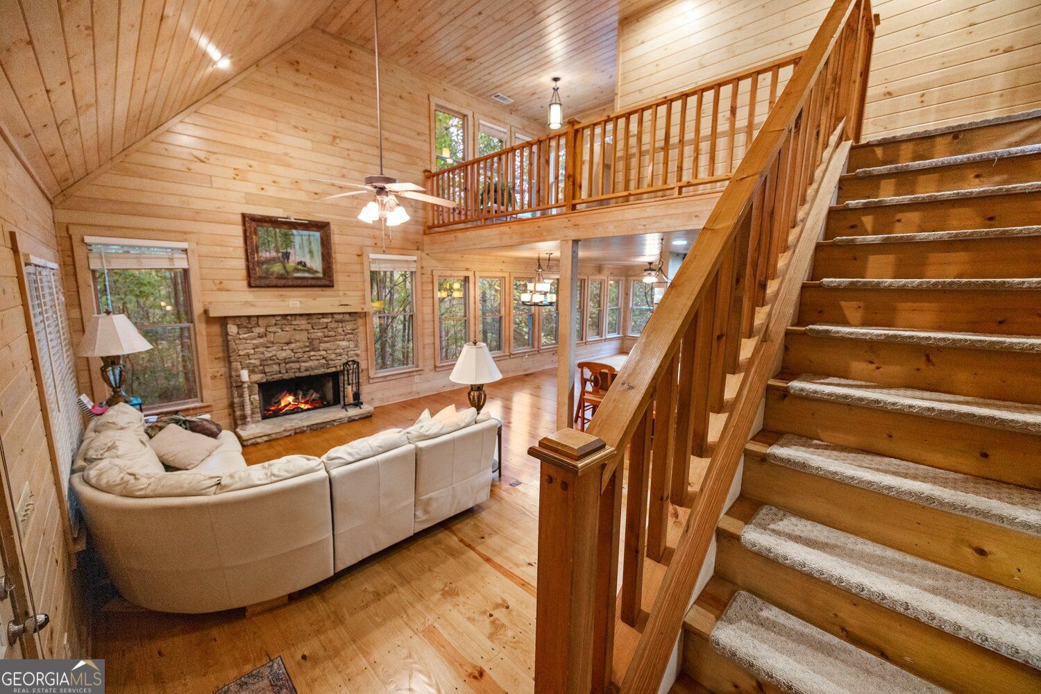 85 Post Oak LN