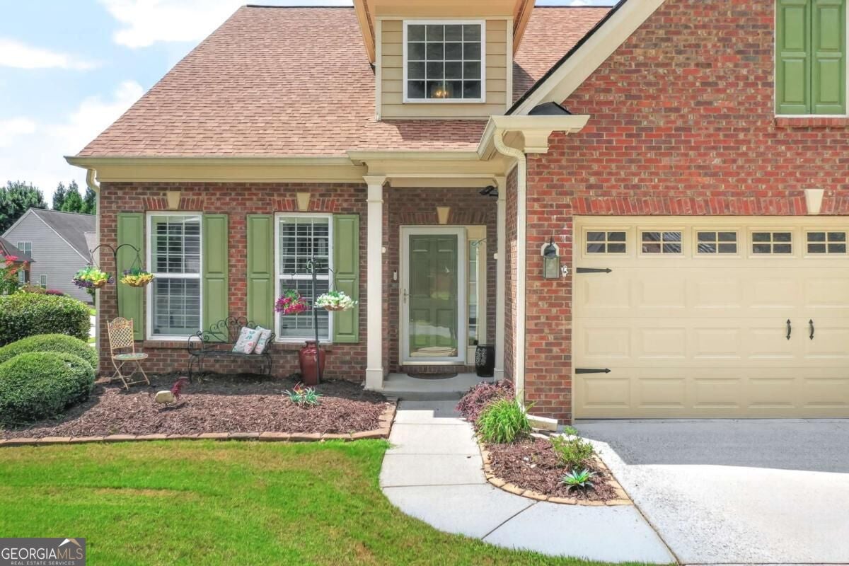 153 Churchcliff DR