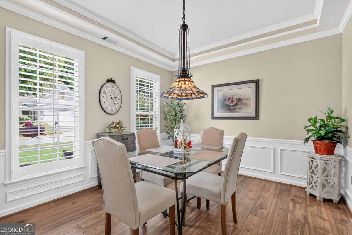 153 Churchcliff DR