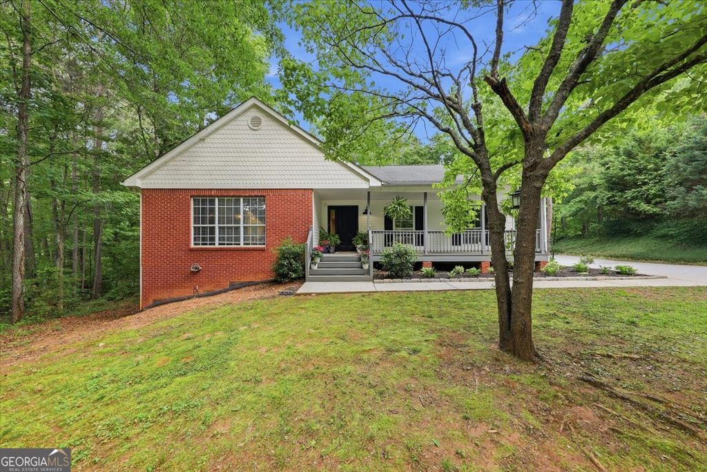 Photo of 139 Royal Way, McDonough, GA 30252 (MLS # 10770081)
