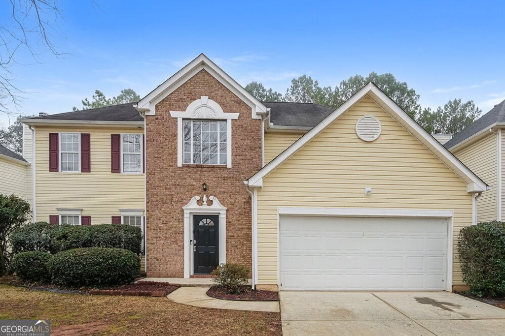 Photo of 552 The Boulevard, Newnan, GA 30263 (MLS # 10669377)