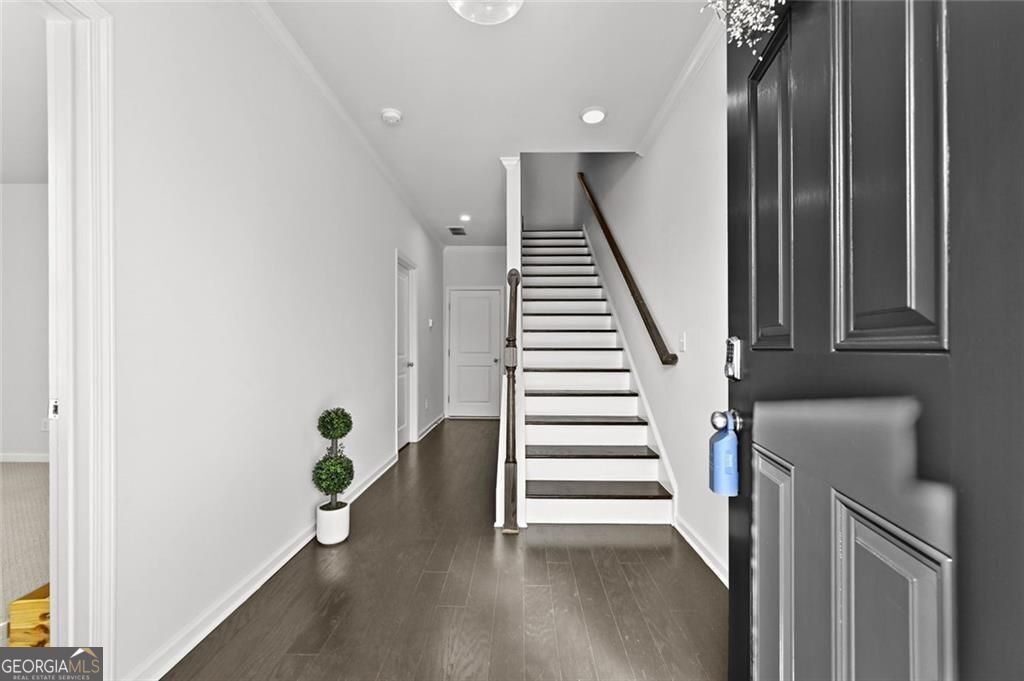 4362 White Spruce ALY