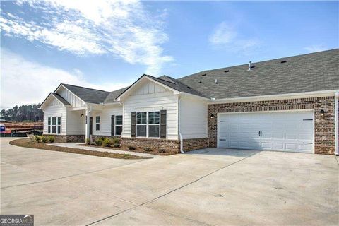 A home in Powder Springs