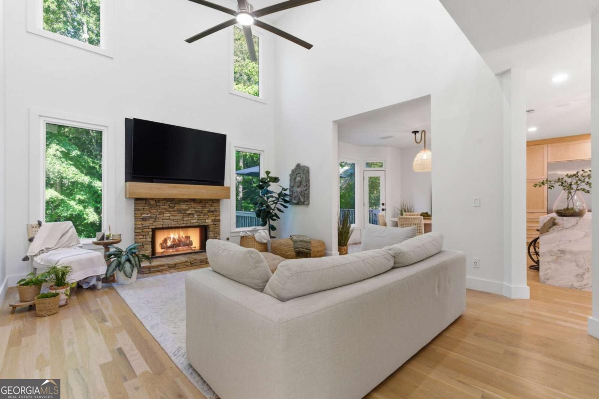 3590 Hidden Lake DR