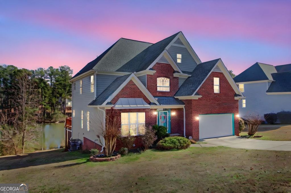 Photo of 3932 Misty Lake Lk, Ellenwood, GA 30294 (MLS # 10672265)