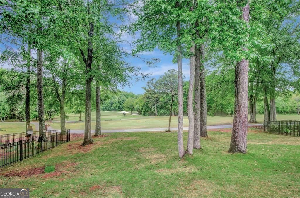 38 Greenview DR