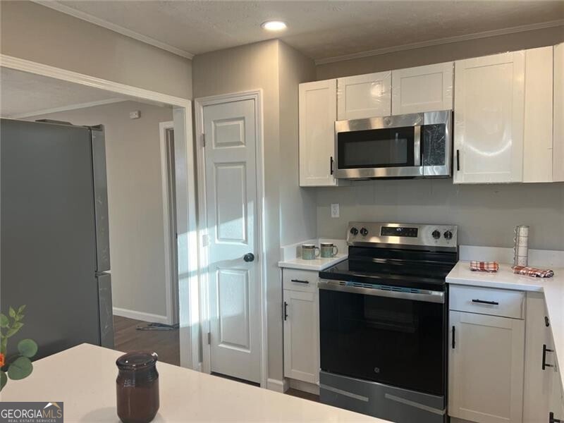 1055 Pinecrest DR