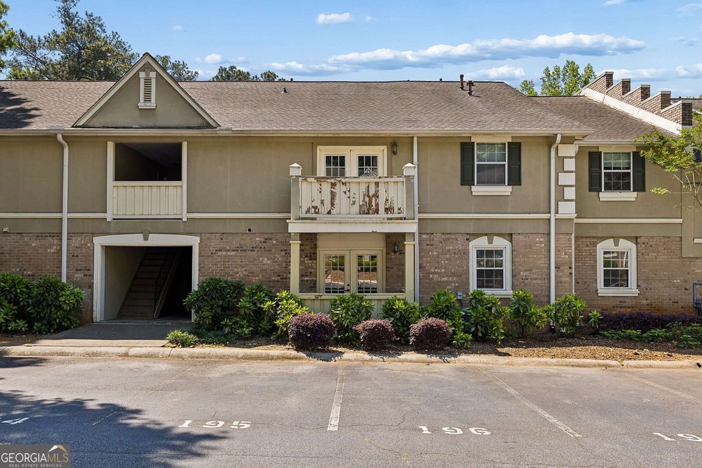 Photo of 6900 Roswell Road #Q6, Atlanta, GA 30328 (MLS # 10753323)