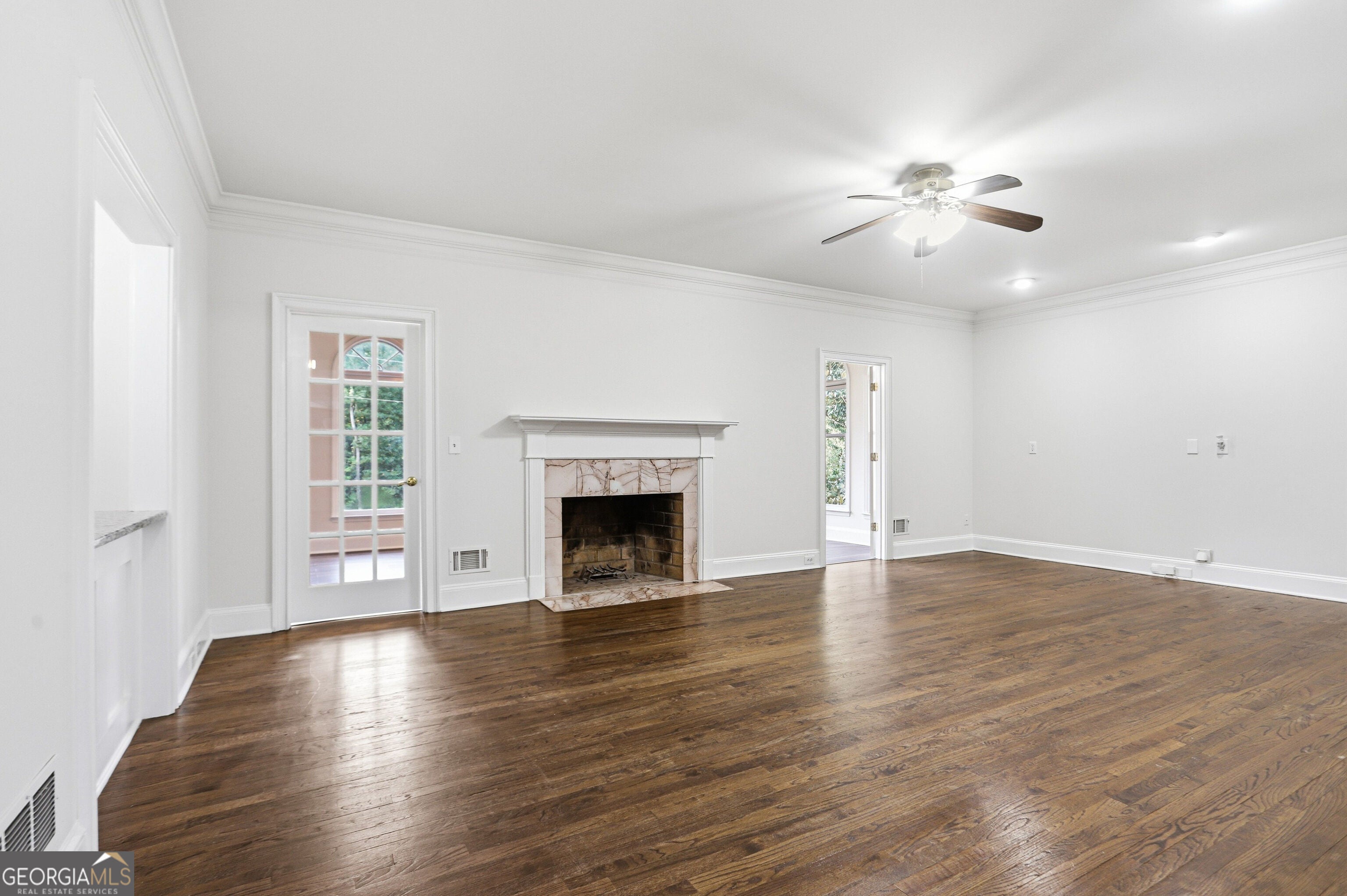 1102 Timber Glen CT SW