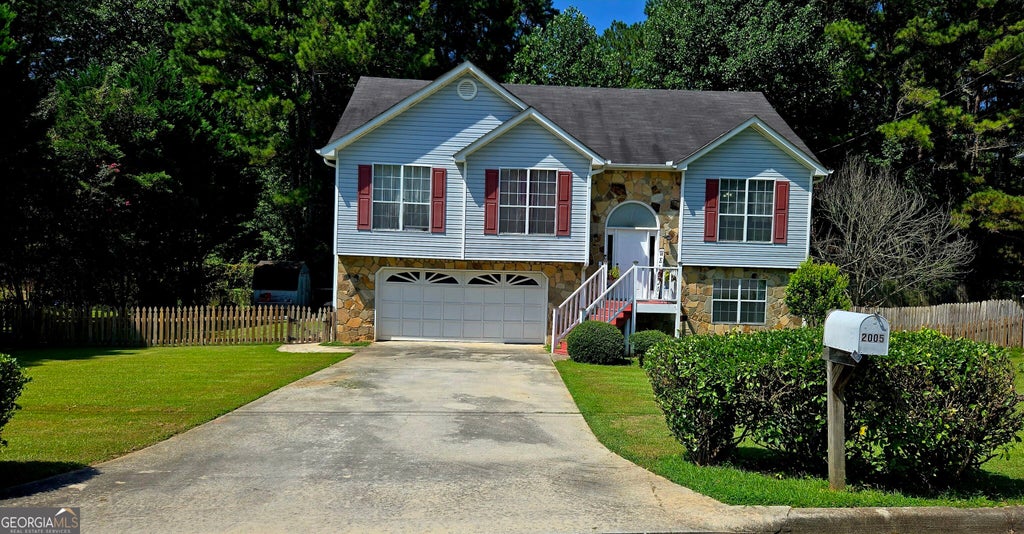 Photo of 2005 Amherst Lane SE, Conyers, GA 30094 (MLS # 10835356)