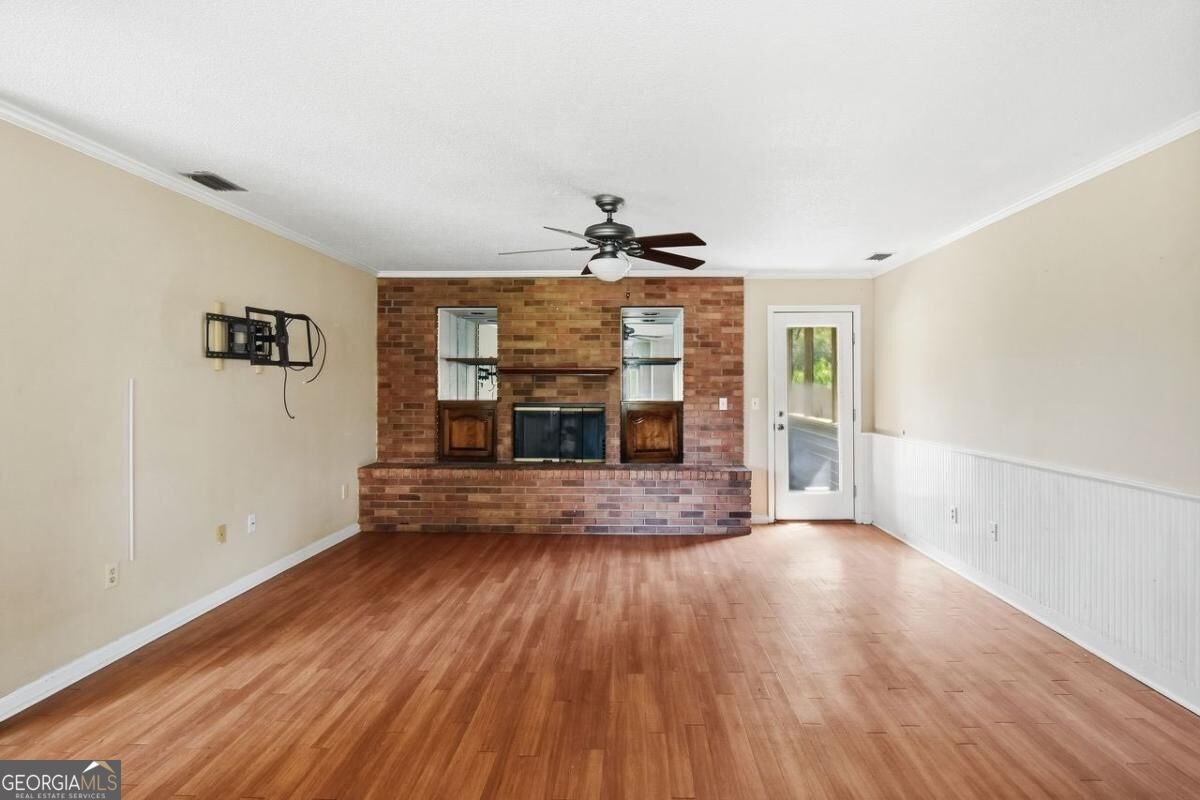 149 Lake View CIR