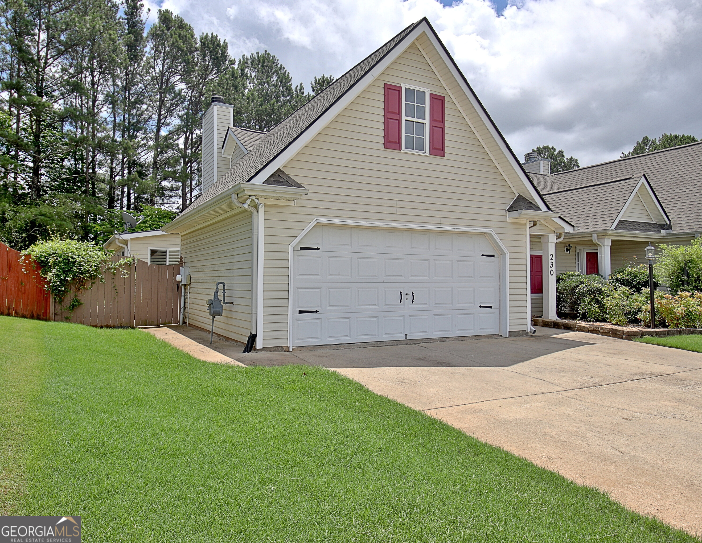 230 Courtyard DR