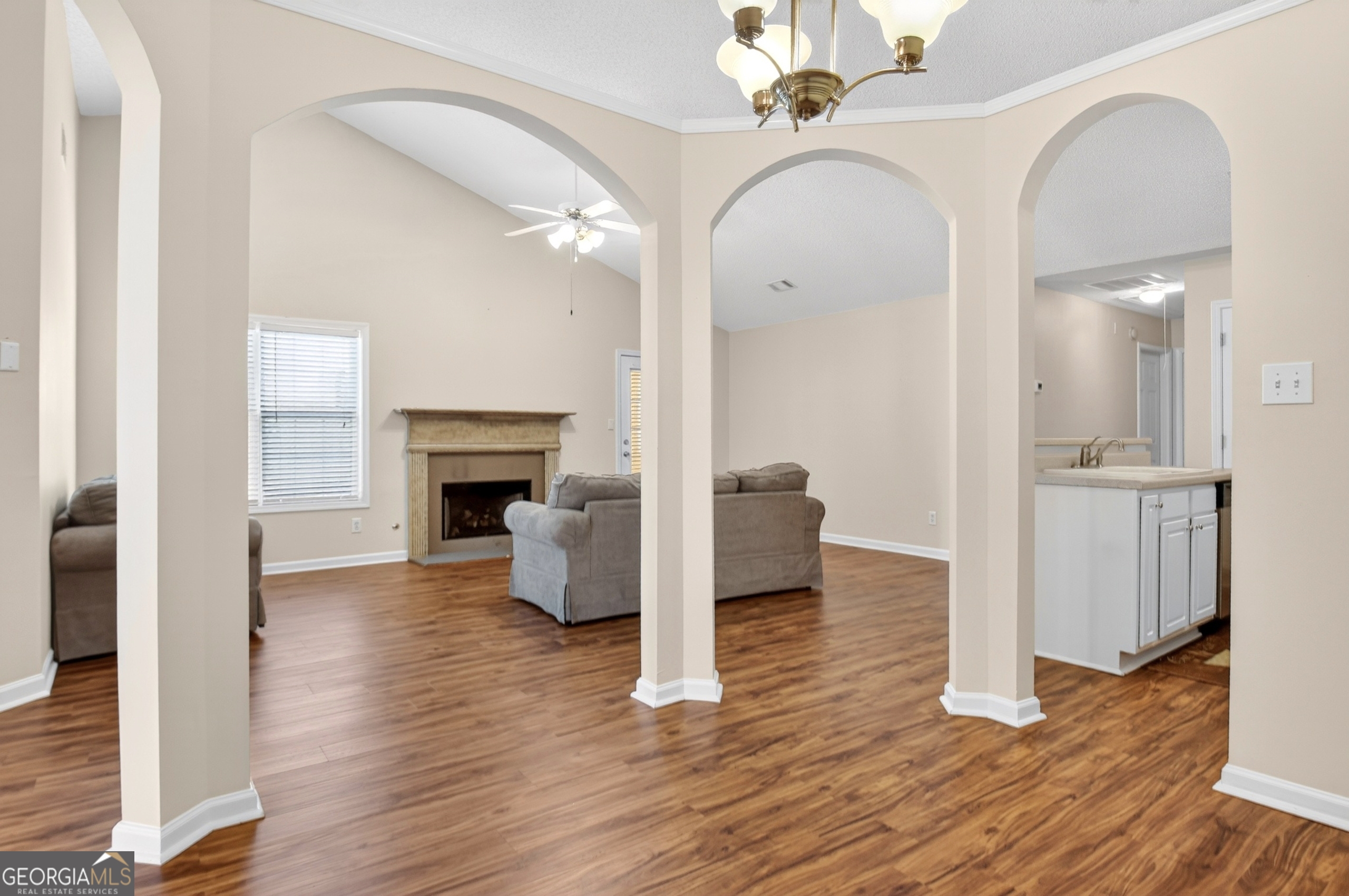230 Courtyard DR