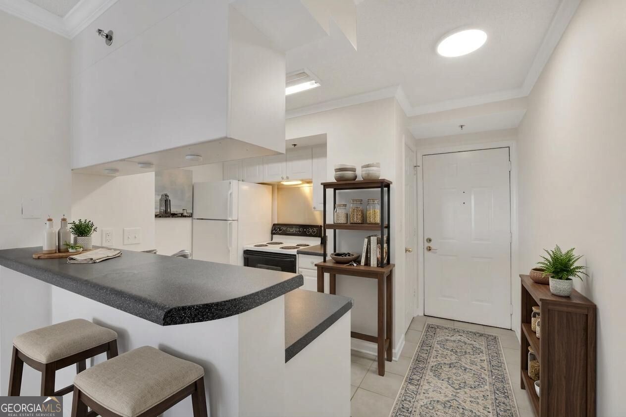 795 Hammond DR 1005