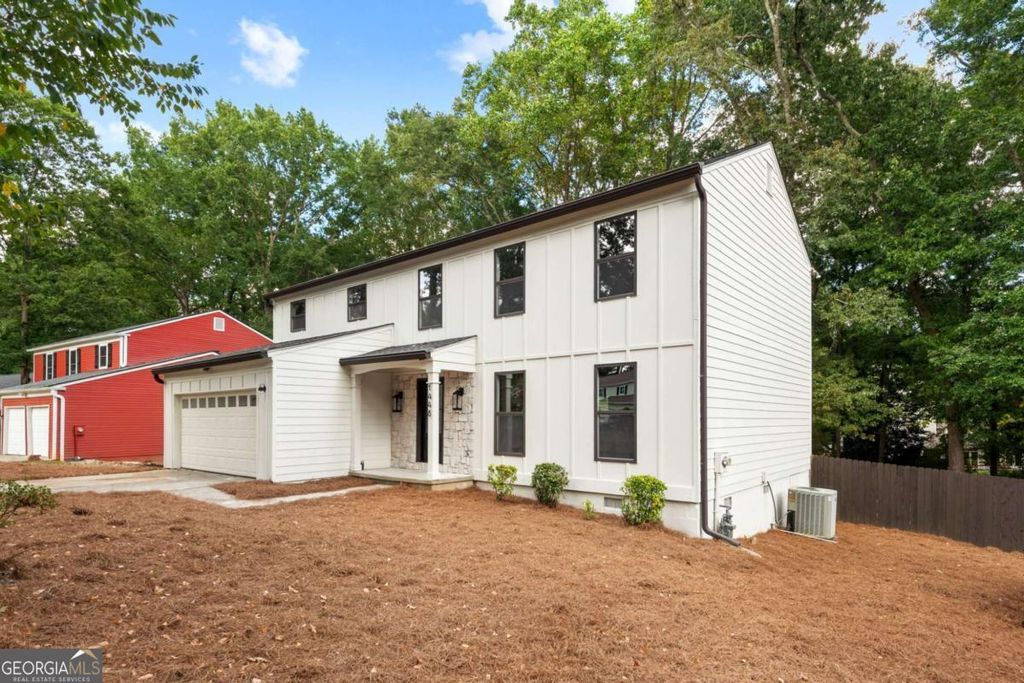 Photo of 1448 Heritage Glen Drive, Marietta, GA 30068 (MLS # 10652755)