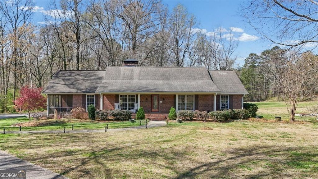 Photo of 428 Horseshoe Circle, Rockmart, GA 30153 (MLS # 10725188)