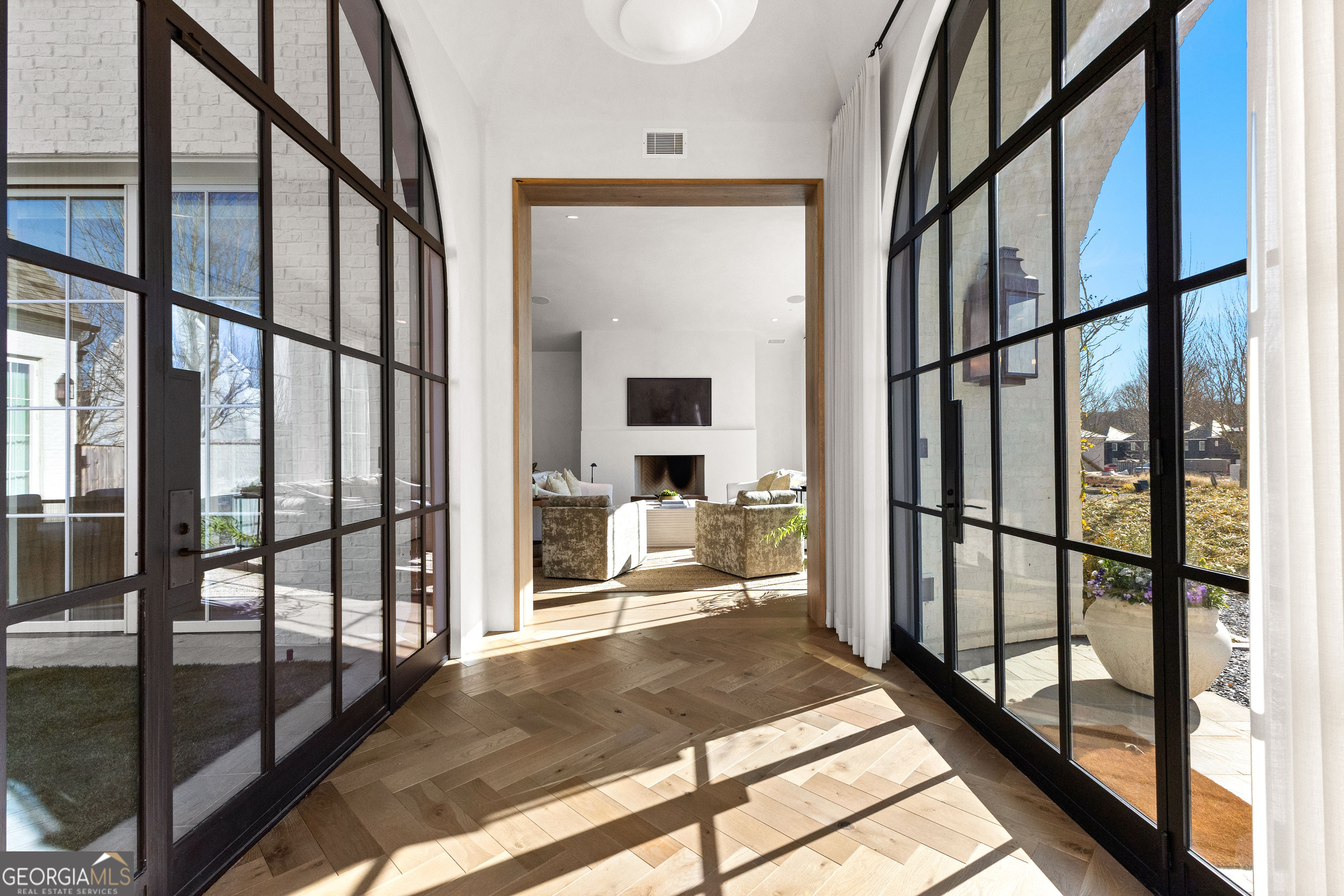 Fayetteville, Georgia 30214, United States, 5 Bedrooms Bedrooms, ,6 BathroomsBathrooms,Residential,Active,15855