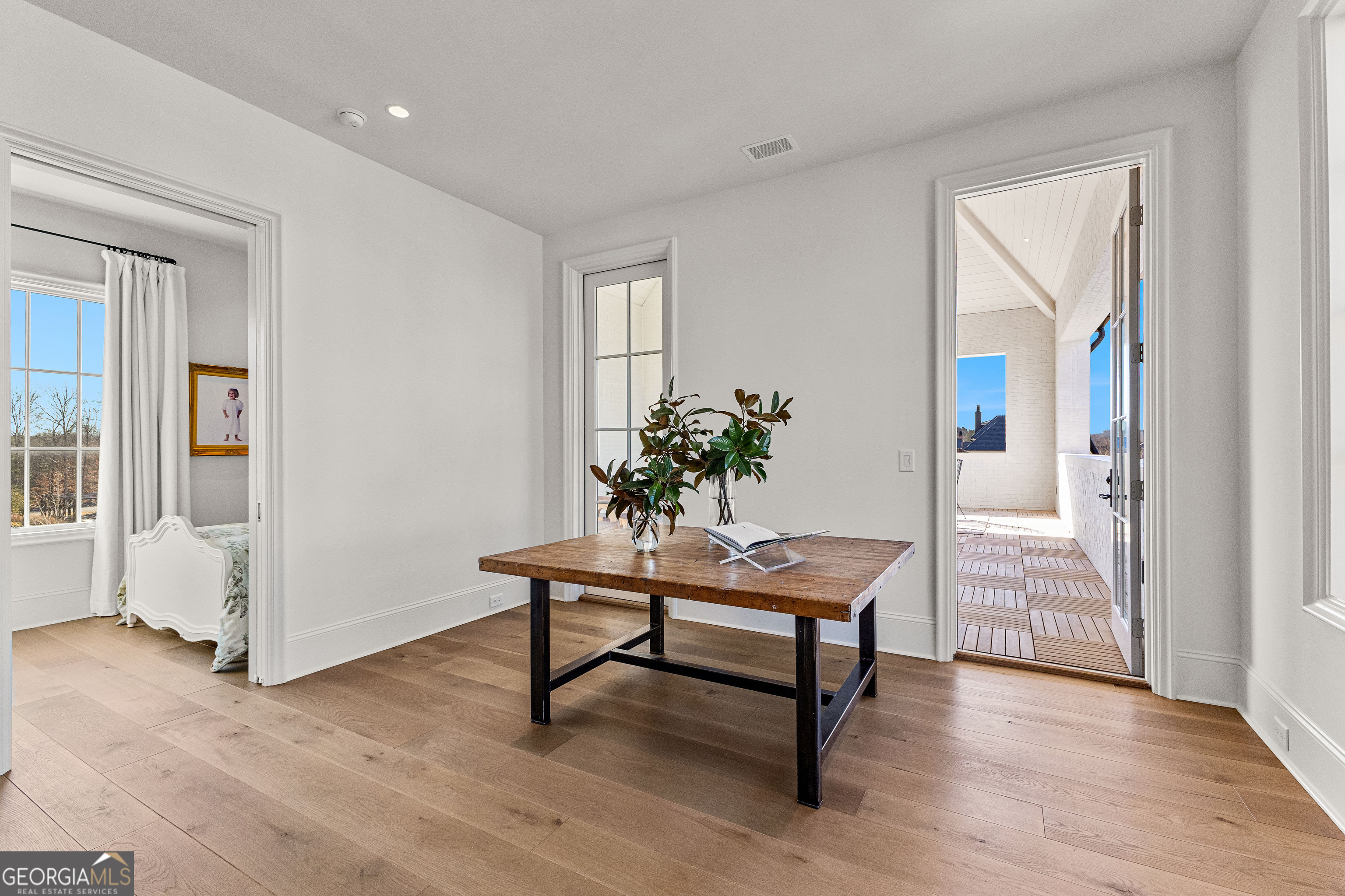 Fayetteville, Georgia 30214, United States, 5 Bedrooms Bedrooms, ,6 BathroomsBathrooms,Residential,Active,15855