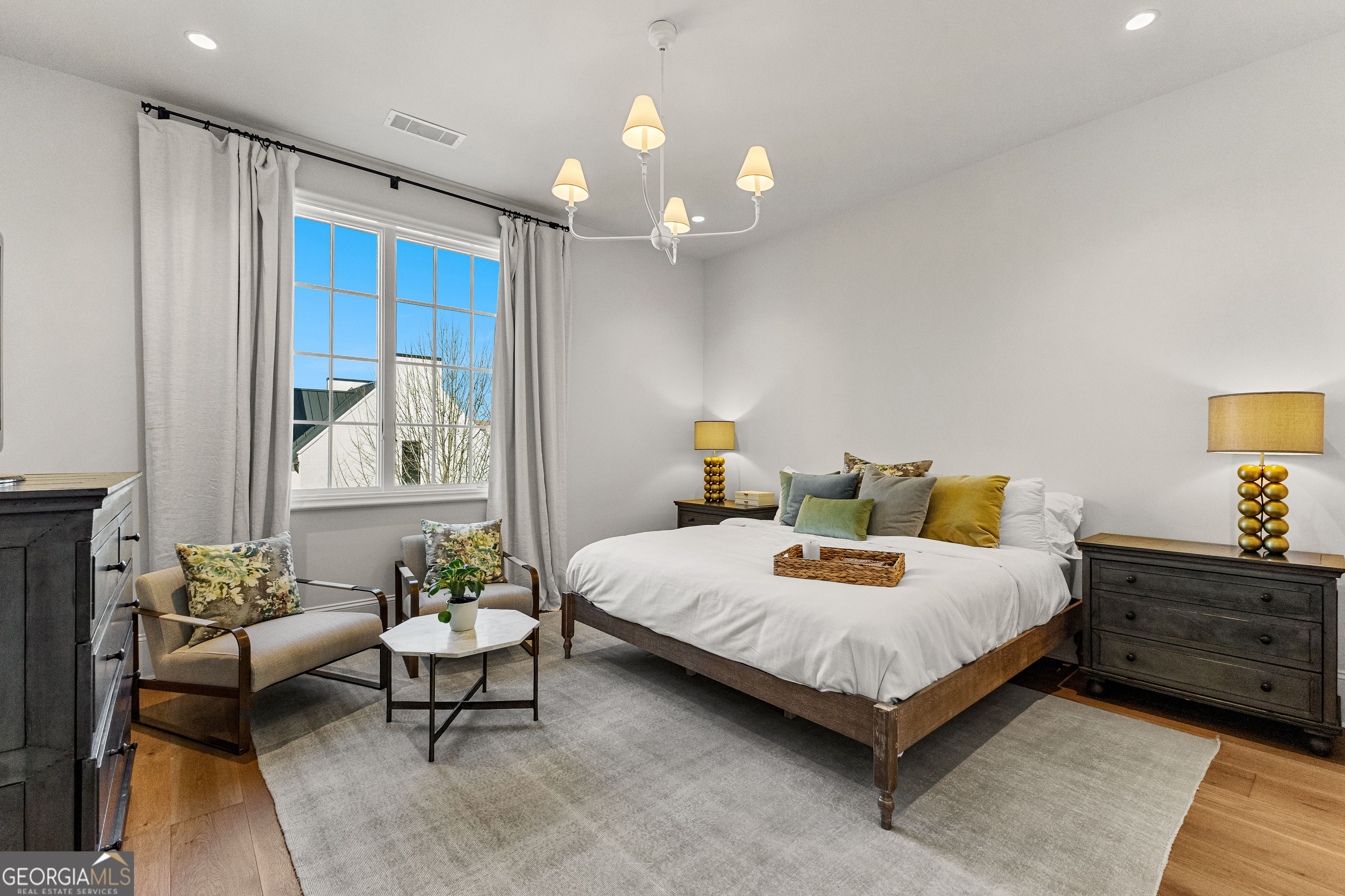 Fayetteville, Georgia 30214, United States, 5 Bedrooms Bedrooms, ,6 BathroomsBathrooms,Residential,Active,15855