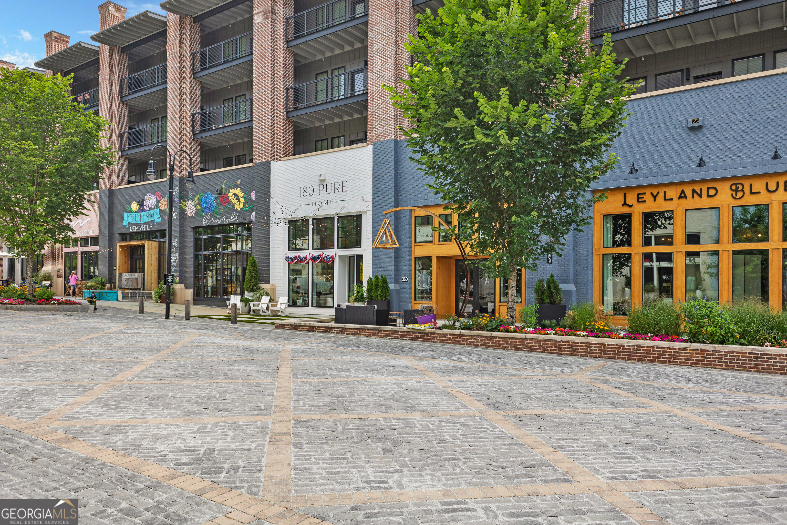 Fayetteville, Georgia 30214, United States, 5 Bedrooms Bedrooms, ,6 BathroomsBathrooms,Residential,Active,15855