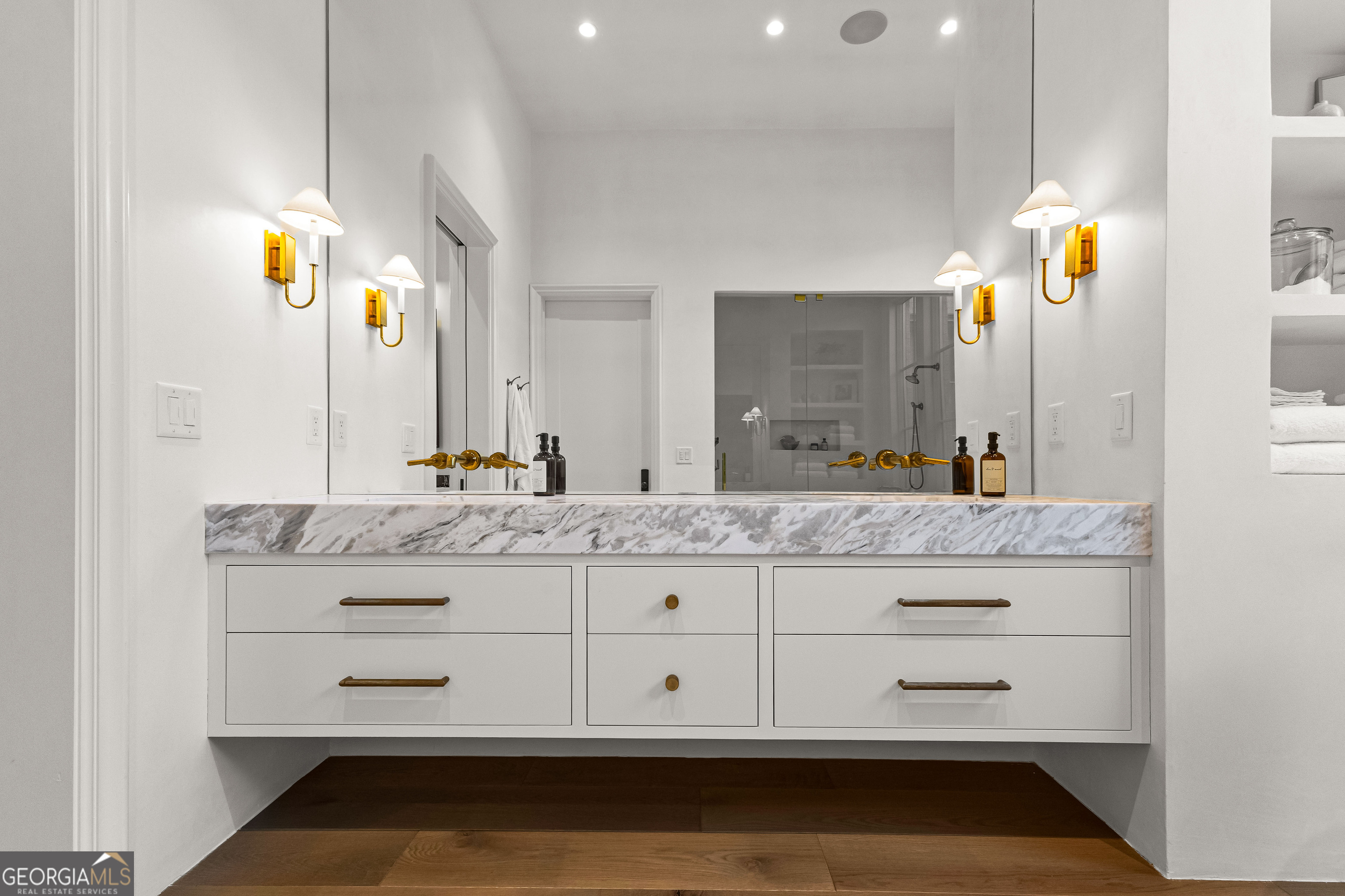 Fayetteville, Georgia 30214, United States, 5 Bedrooms Bedrooms, ,6 BathroomsBathrooms,Residential,Active,15855