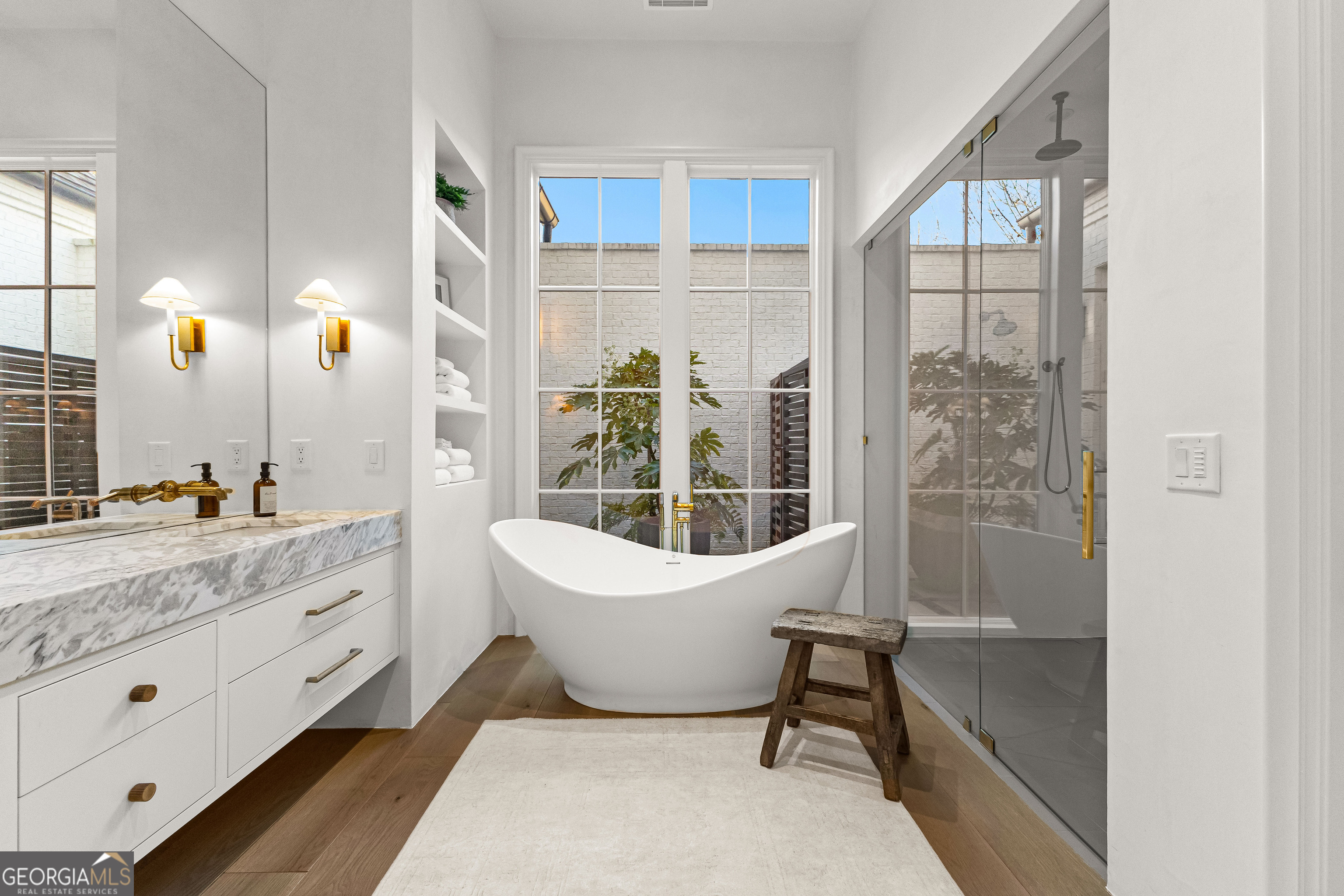 Fayetteville, Georgia 30214, United States, 5 Bedrooms Bedrooms, ,6 BathroomsBathrooms,Residential,Active,15855