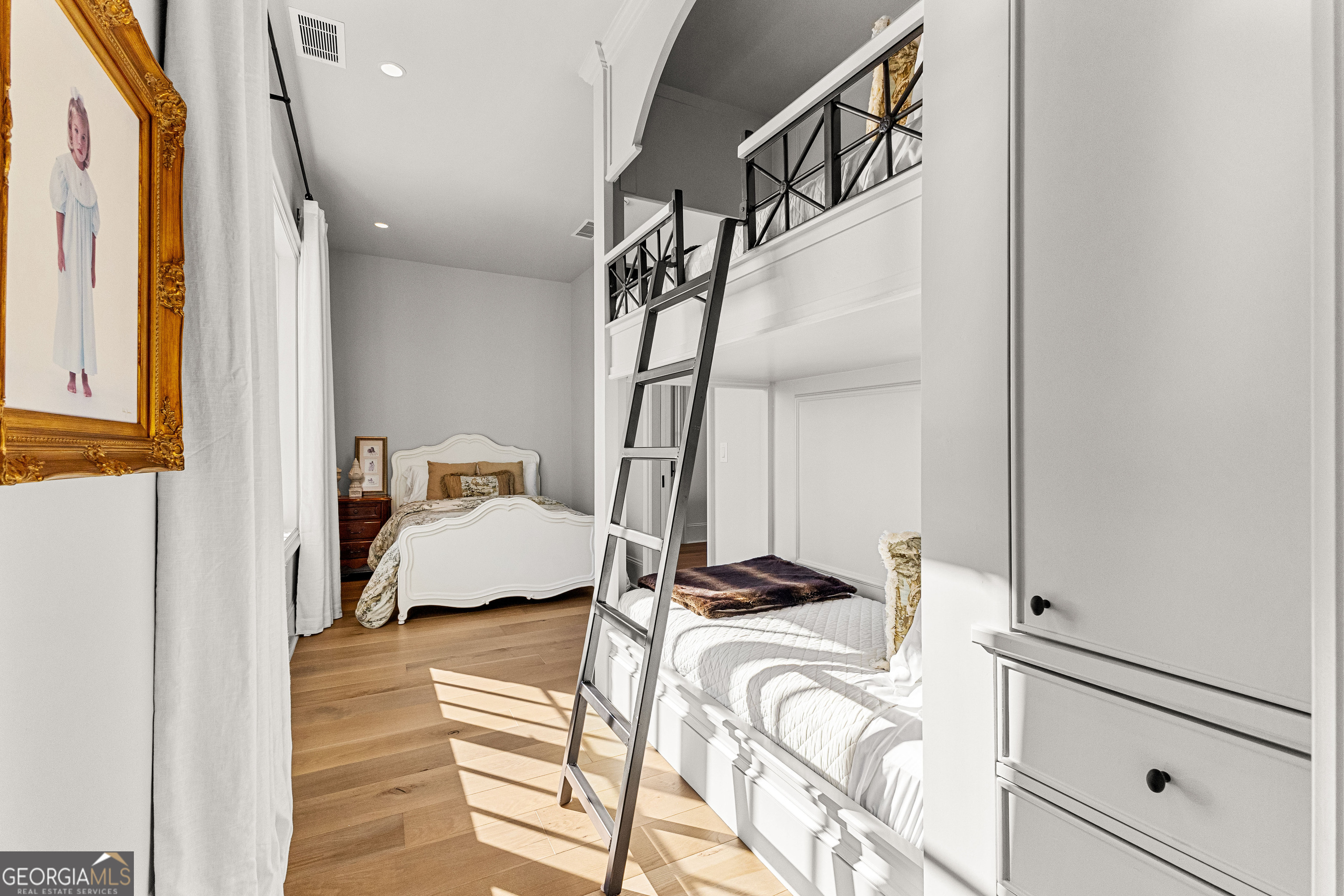 Fayetteville, Georgia 30214, United States, 5 Bedrooms Bedrooms, ,6 BathroomsBathrooms,Residential,Active,15855