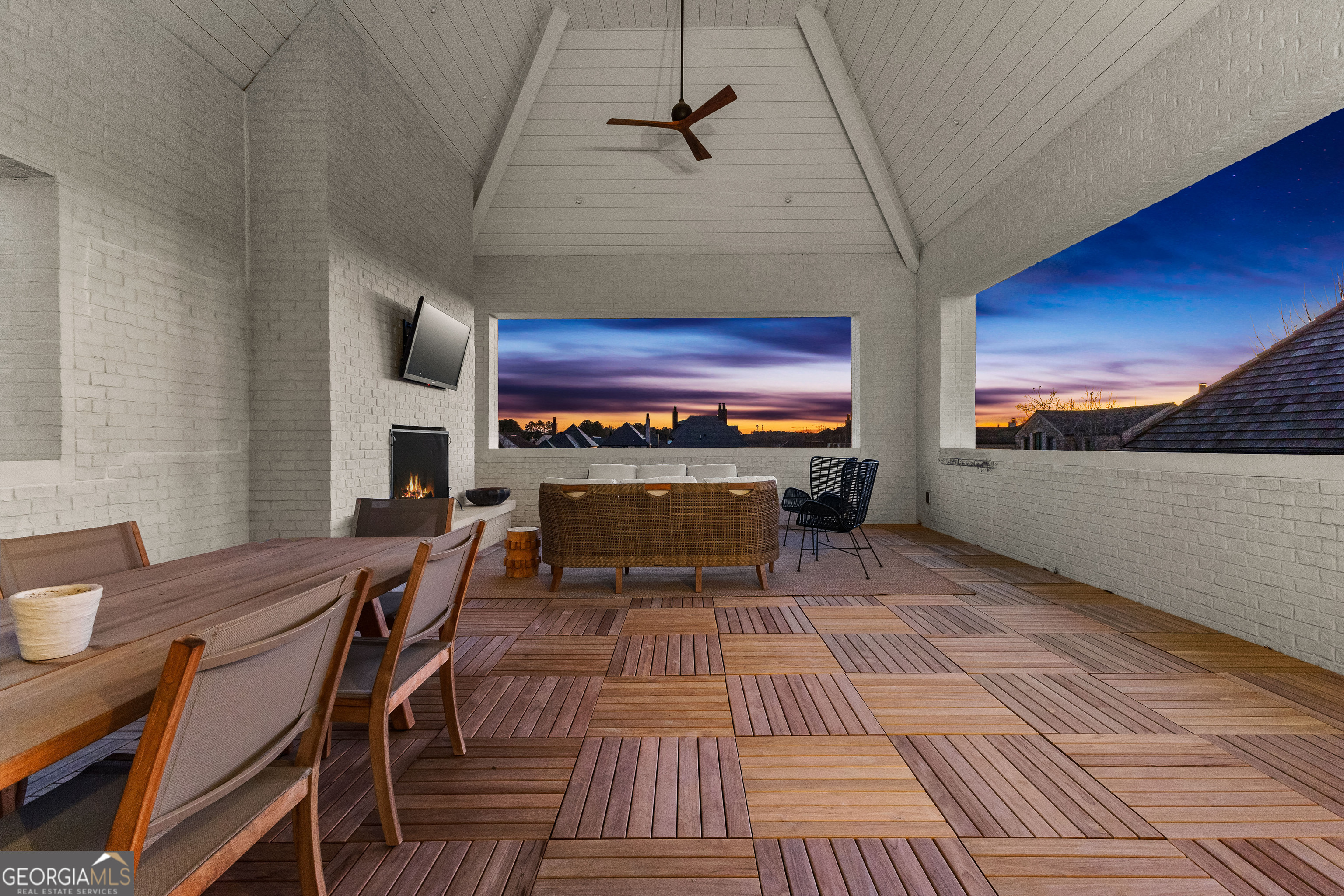 Fayetteville, Georgia 30214, United States, 5 Bedrooms Bedrooms, ,6 BathroomsBathrooms,Residential,Active,15855