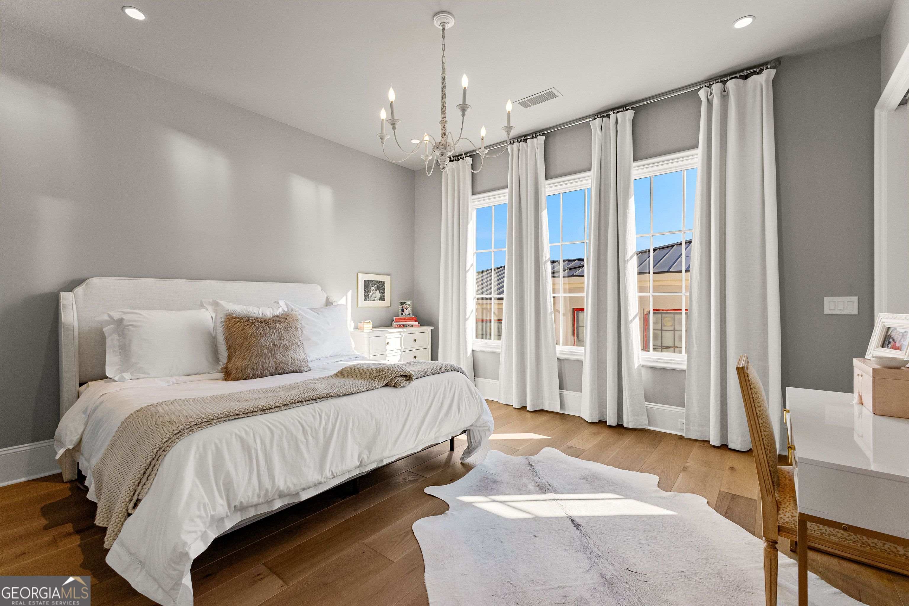 Fayetteville, Georgia 30214, United States, 5 Bedrooms Bedrooms, ,6 BathroomsBathrooms,Residential,Active,15855