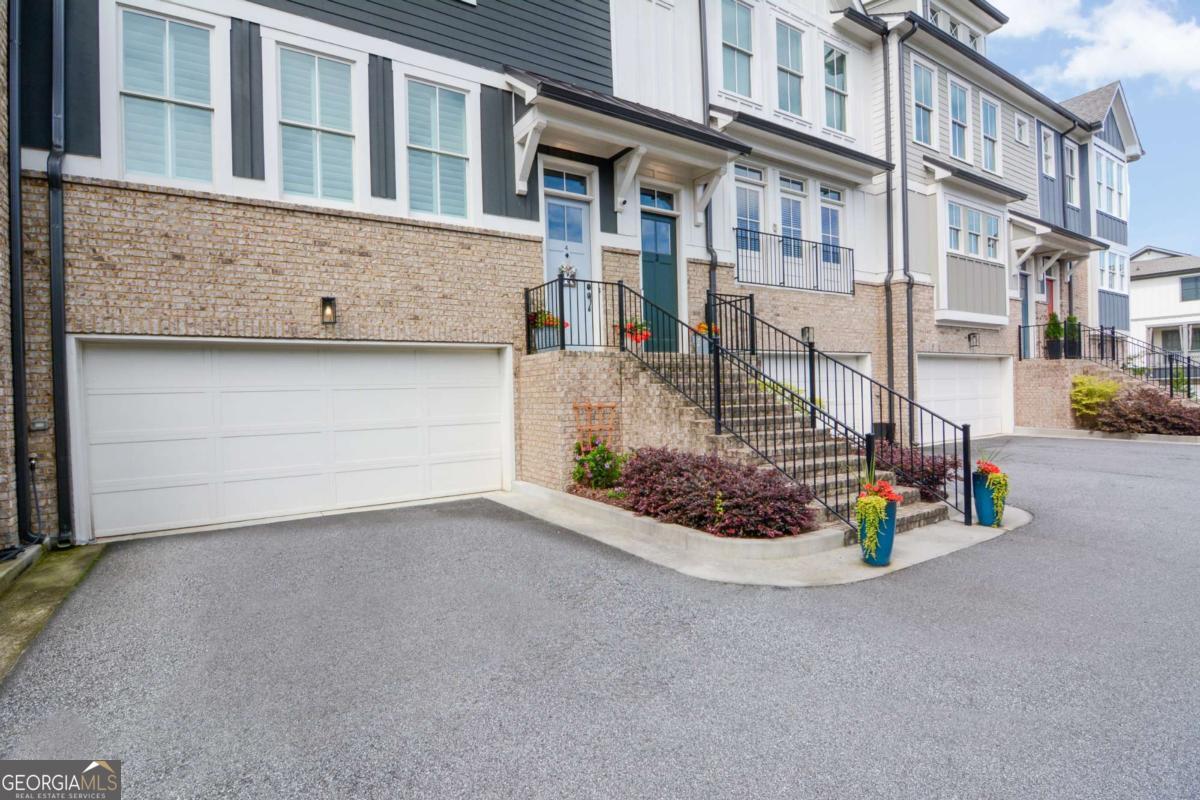 370 Thrasher ST 4