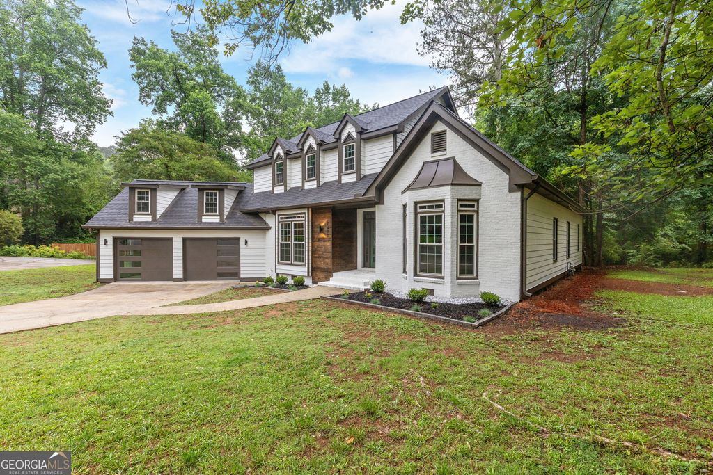 Photo of 7470 Woodruff Way, Stone Mountain, GA 30087 (MLS # 10771395)