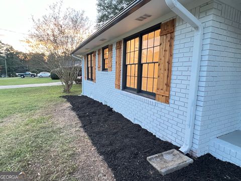 A home in Powder Springs