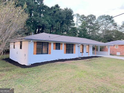 A home in Powder Springs