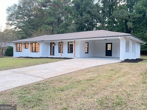 A home in Powder Springs