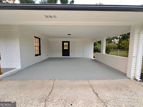 A home in Powder Springs