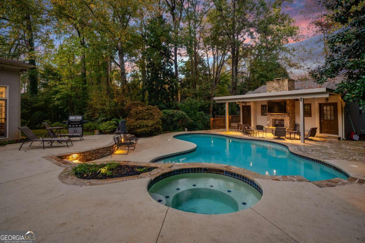 Atlanta Country Club - Residential